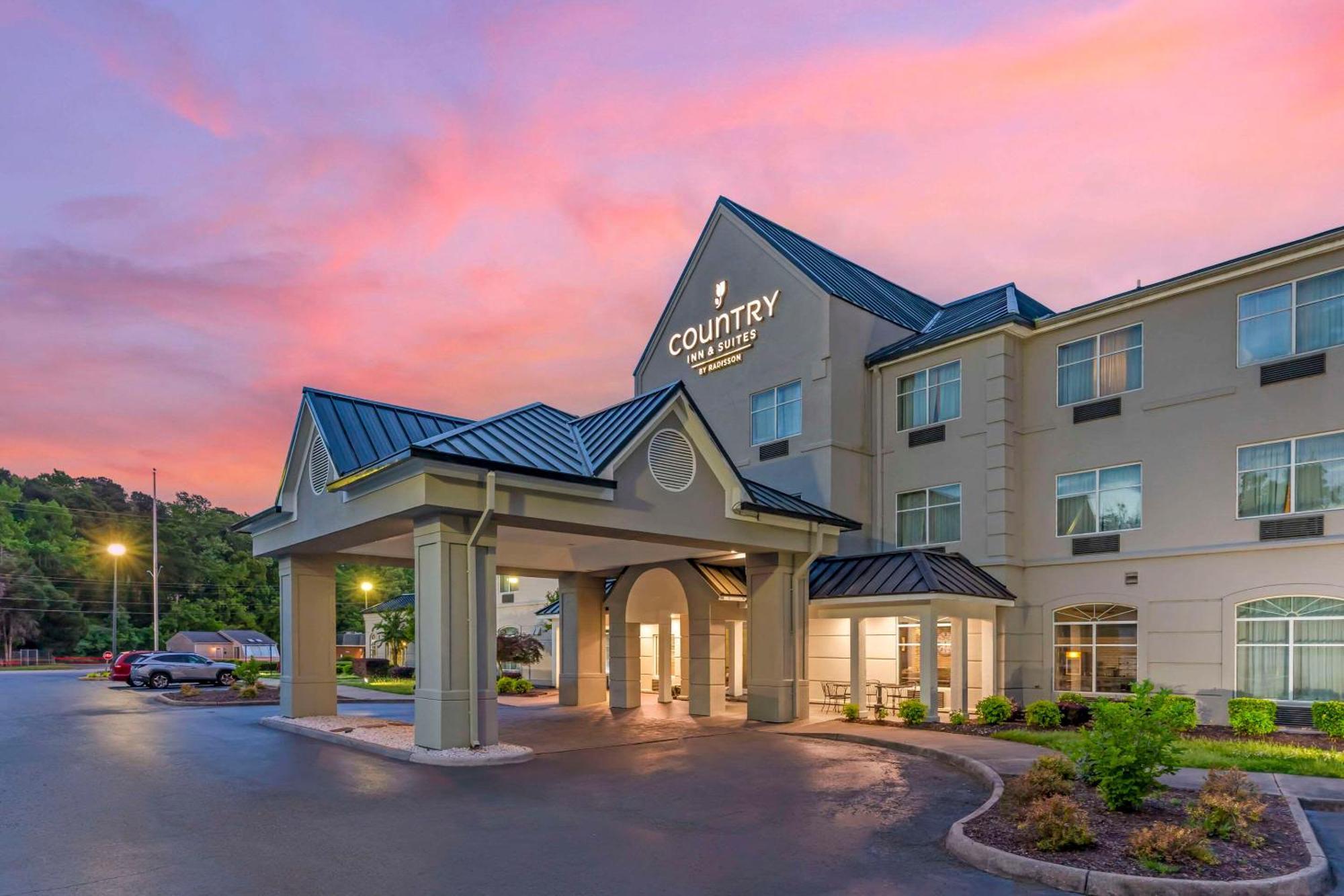 Country Inn & Suites By Radisson, Newport News South, Va ภายนอก รูปภาพ